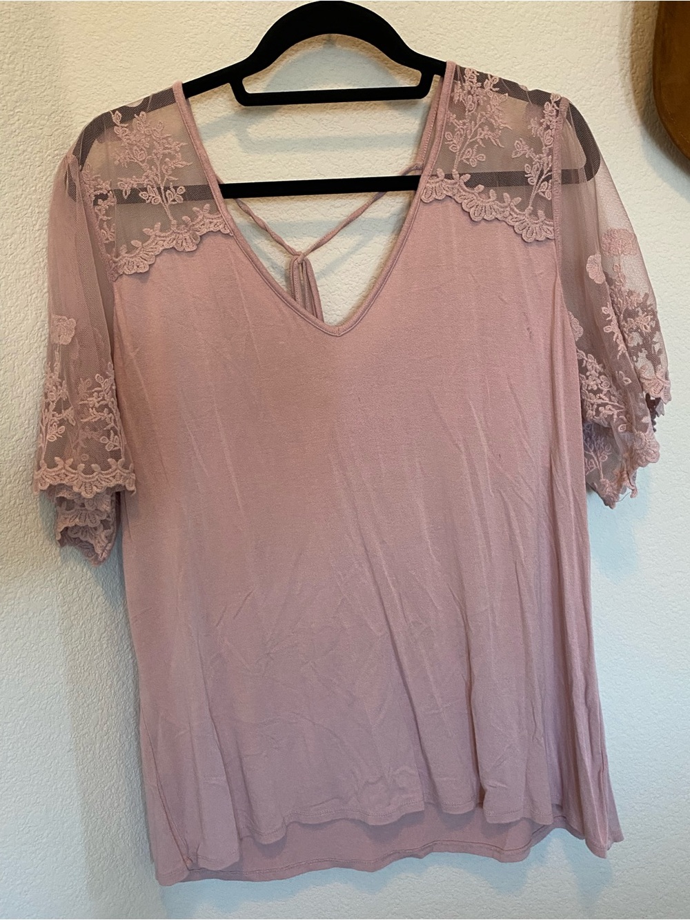 Mauve Lace Sleeve V-Neck Top